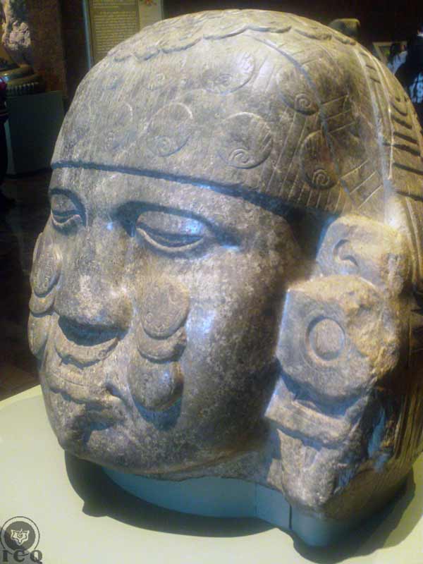 “La adornada de cascabeles” [Coyolxauhqui]. . 
(Museo de Antropología e Historia México)
