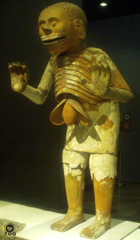 El Señor del Inframundo [Mictlantecuhtli] 
(Museo del Templo Mayor, México)