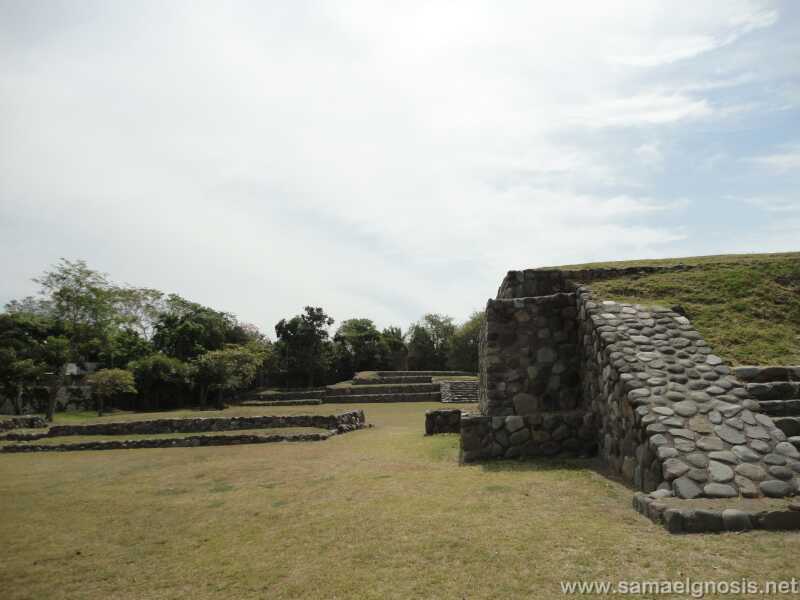 Zona Arqueológica de Chanal Foto 047