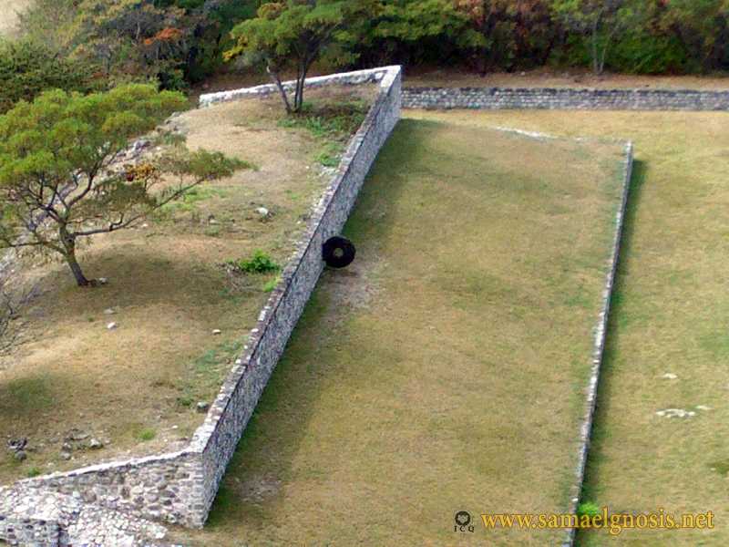 Zona Arqueológica de Xochicalco Foto 0068