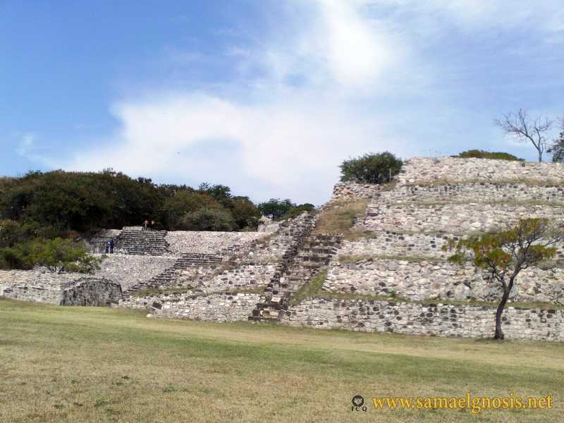 Zona Arqueológica de Xochicalco Foto 0095