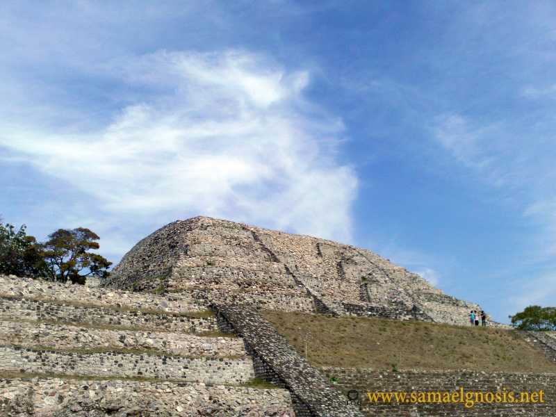 Zona Arqueológica de Xochicalco Foto 0099