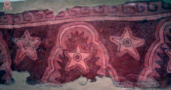 “El pentagrama es la Estrella Flamígera. El pentagrama es el signo del Verbo hecho carne” Samael Aun Weor. Estrellas de cinco puntas. (Teotihuacán, México).