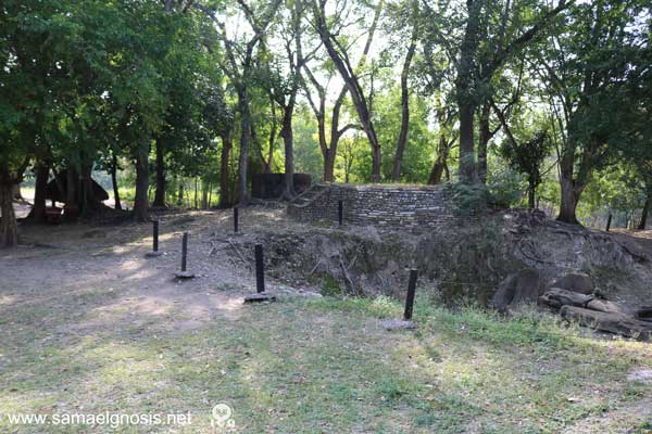 Zona Arqueológica de Tamtoc. Estructura con cuatro basamentos.