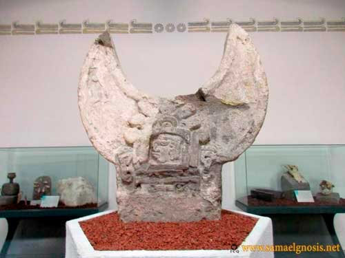 “Dios Murciélago”. Museo de Xochicalco Morelos. Foto: Virgilio Cuautle Roldán (ICQ Gnosis).